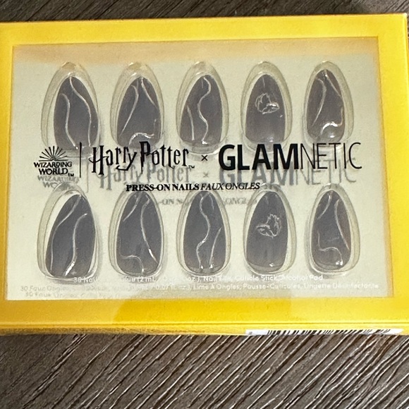 Glamnetic Harry Potter Golden Cup - Picture 2 of 4